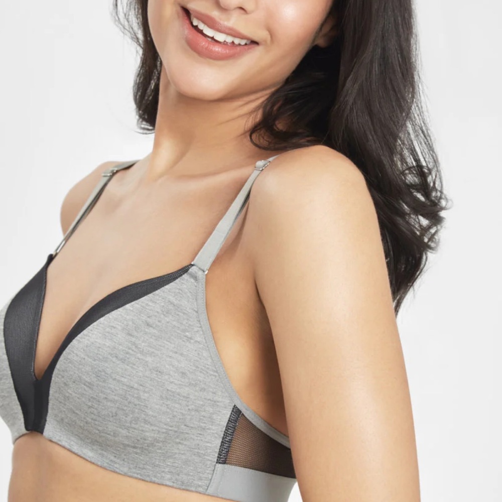 All.You. LIVELY Women's All Day Deep V No Wire Bra